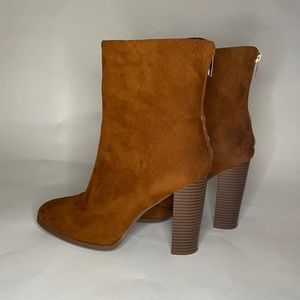 Forever 21 Chunky Heel Zip Up Boots